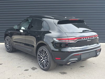2026 Porsche Macan Base