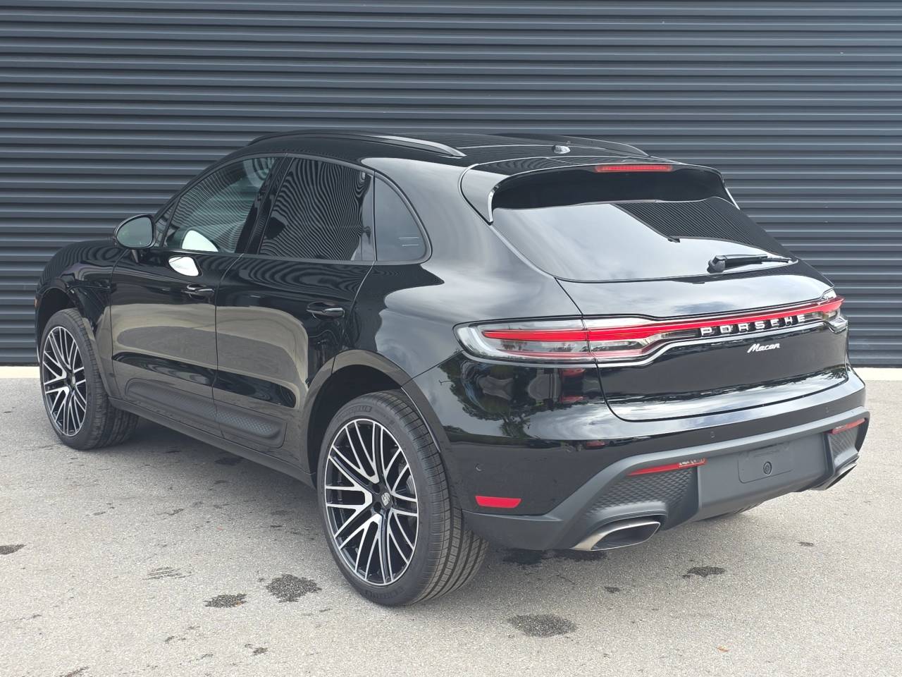 2026 Porsche Macan Base