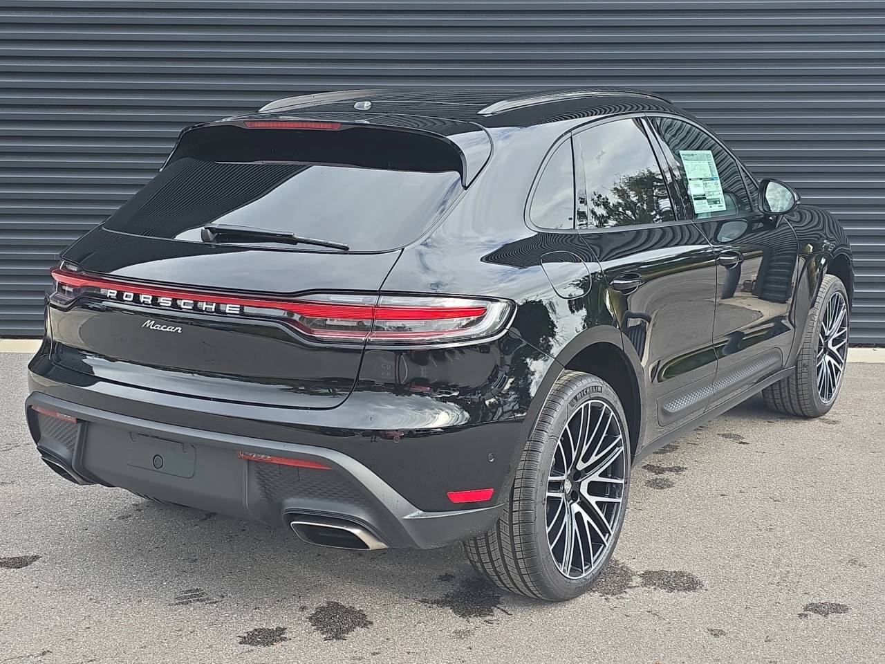 2026 Porsche Macan Base