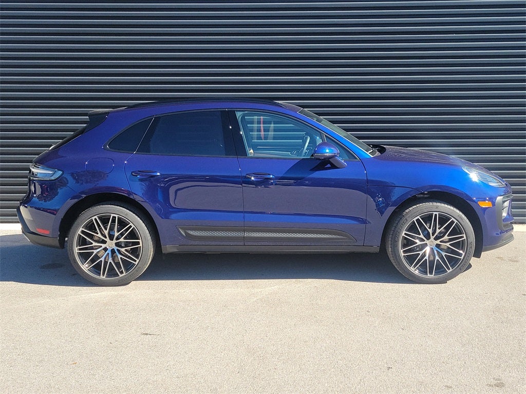 2026 Porsche Macan Base