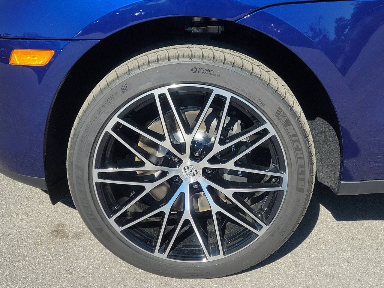 2026 Porsche Macan Base