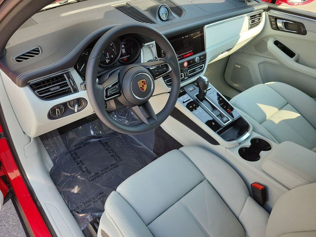 2026 Porsche Macan Base