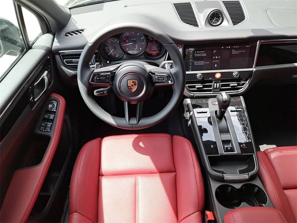2025 Porsche Macan Base