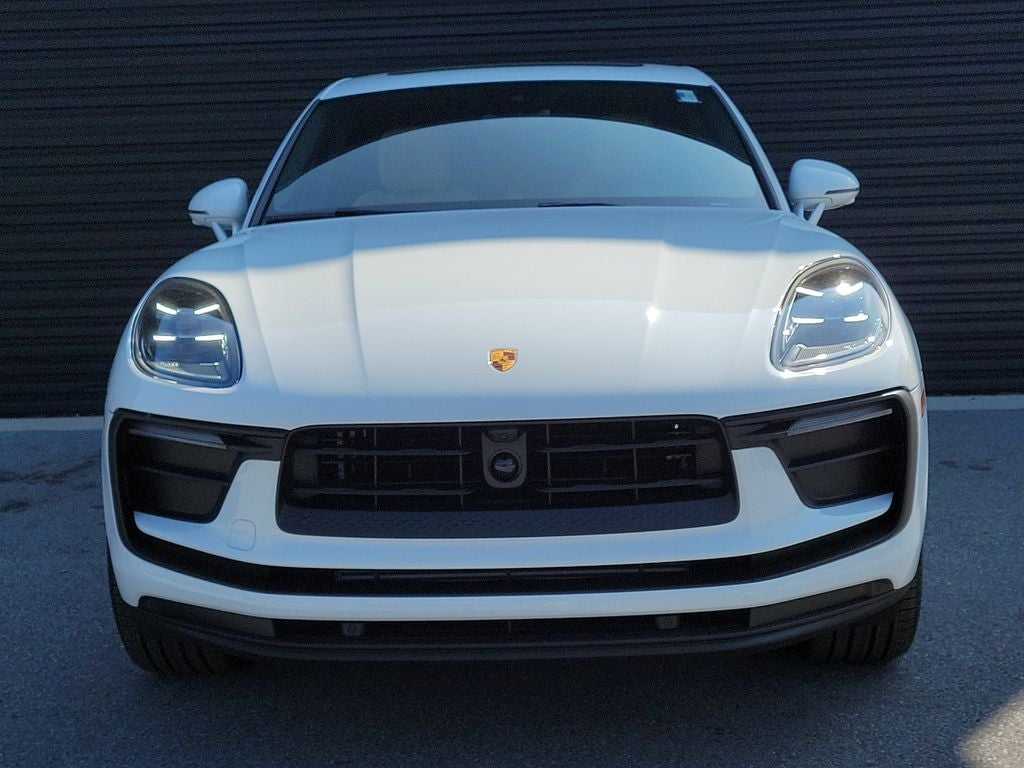 2026 Porsche Macan Base