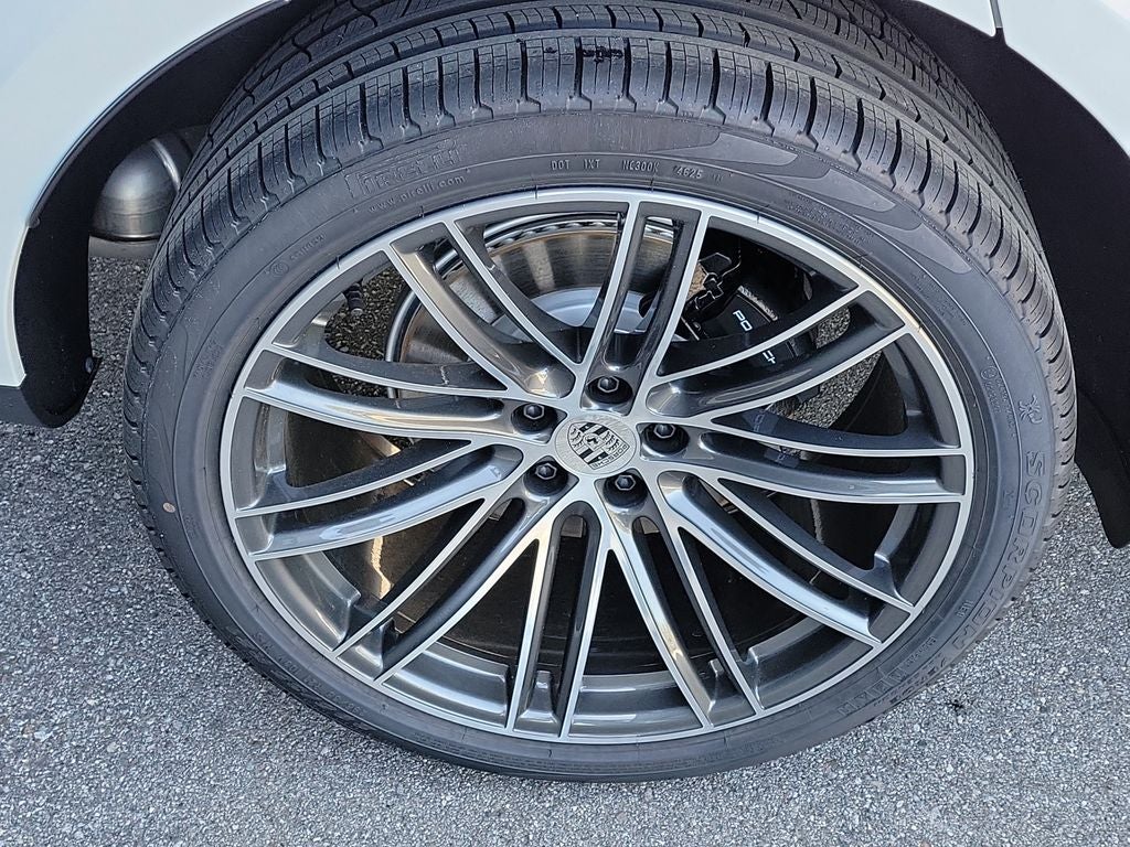 2026 Porsche Macan Base