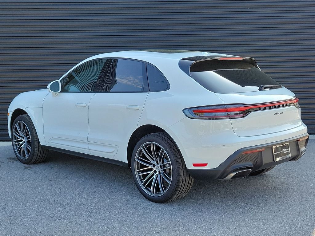 2026 Porsche Macan Base