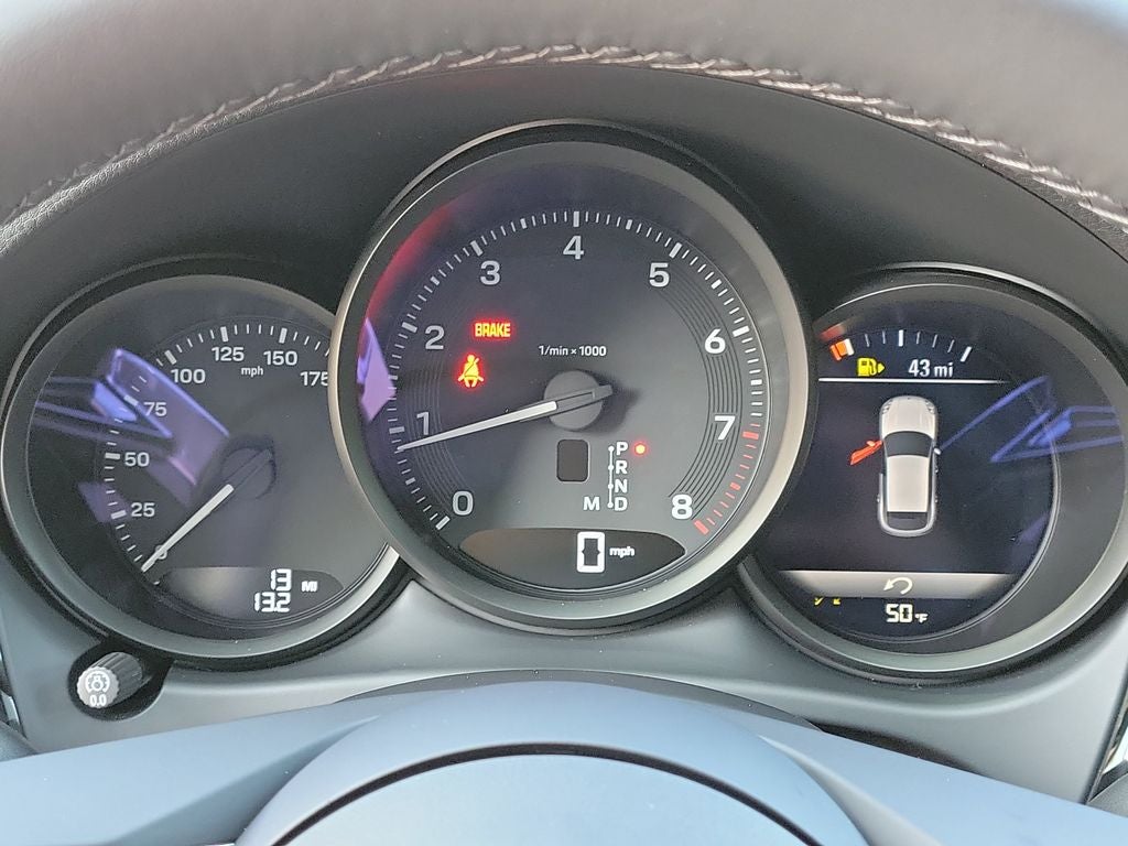 2026 Porsche Macan Base