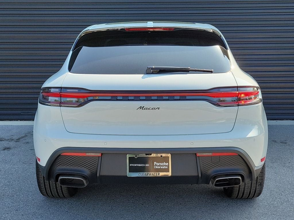 2026 Porsche Macan Base