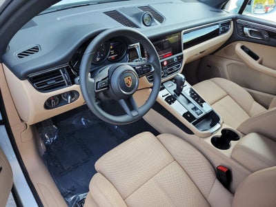 2026 Porsche Macan Base