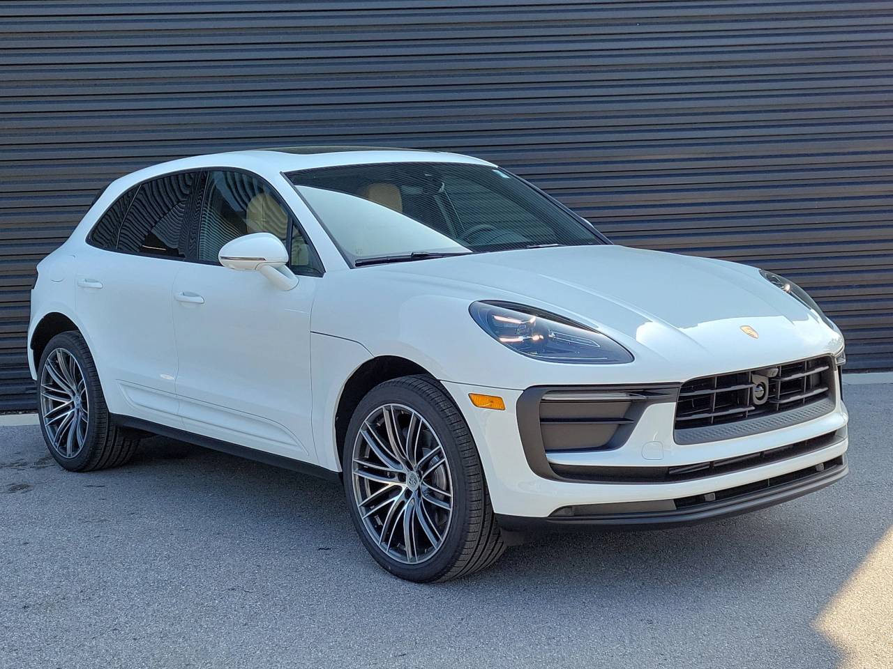 2026 Porsche Macan Base