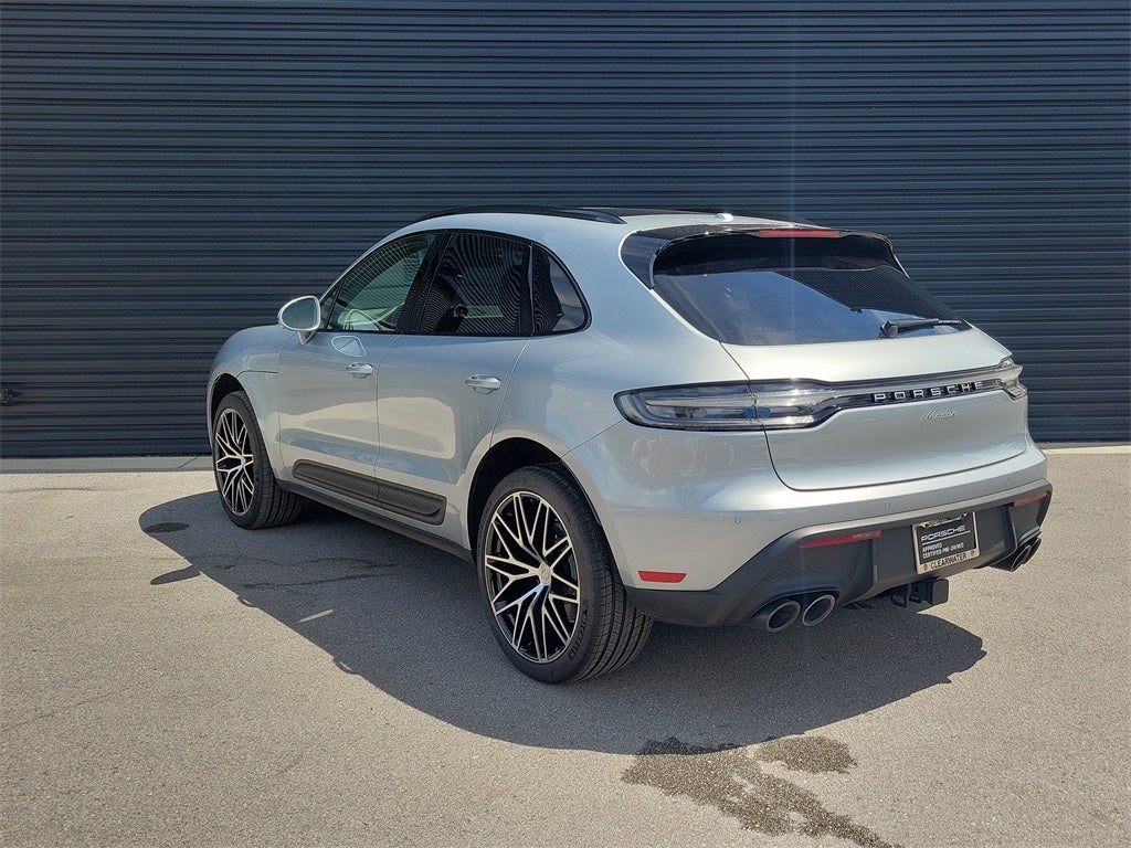 2025 Porsche Macan Base