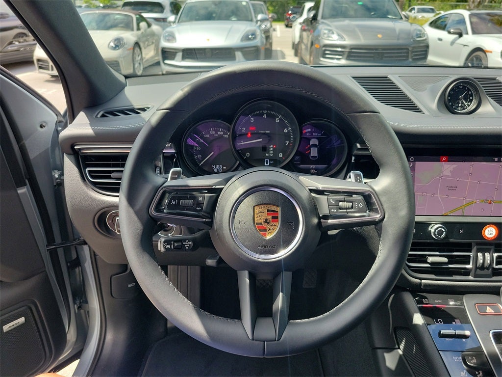 2025 Porsche Macan Base