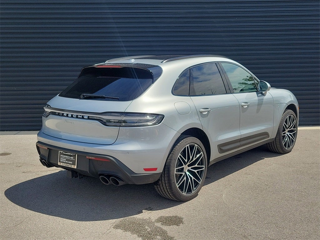 2025 Porsche Macan Base
