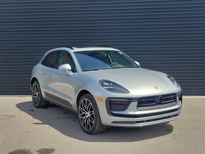 2025 Porsche Macan Base
