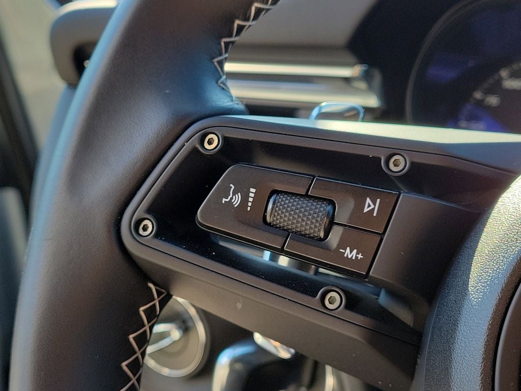 2025 Porsche Macan T