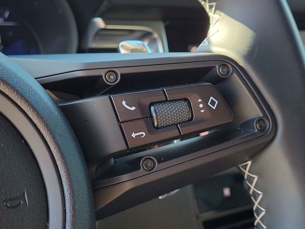 2025 Porsche Macan T