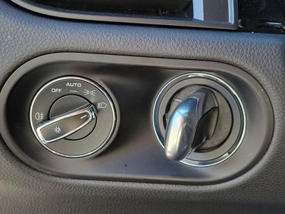 2025 Porsche Macan T