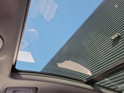 2025 Porsche Macan T