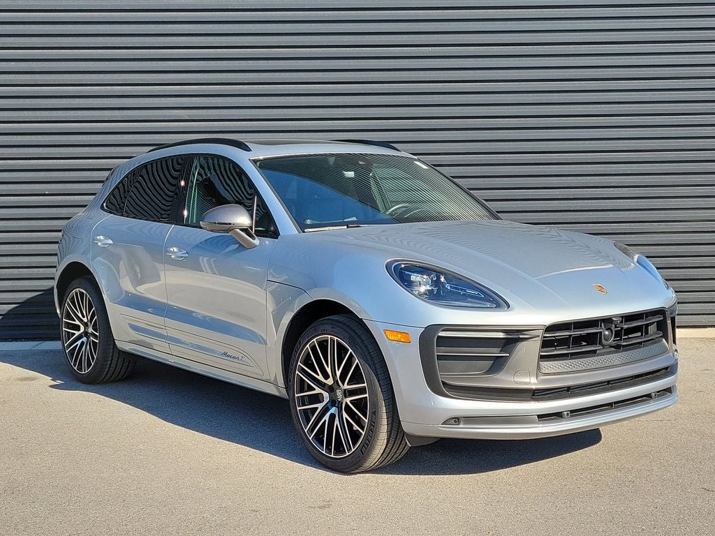 2025 Porsche Macan T