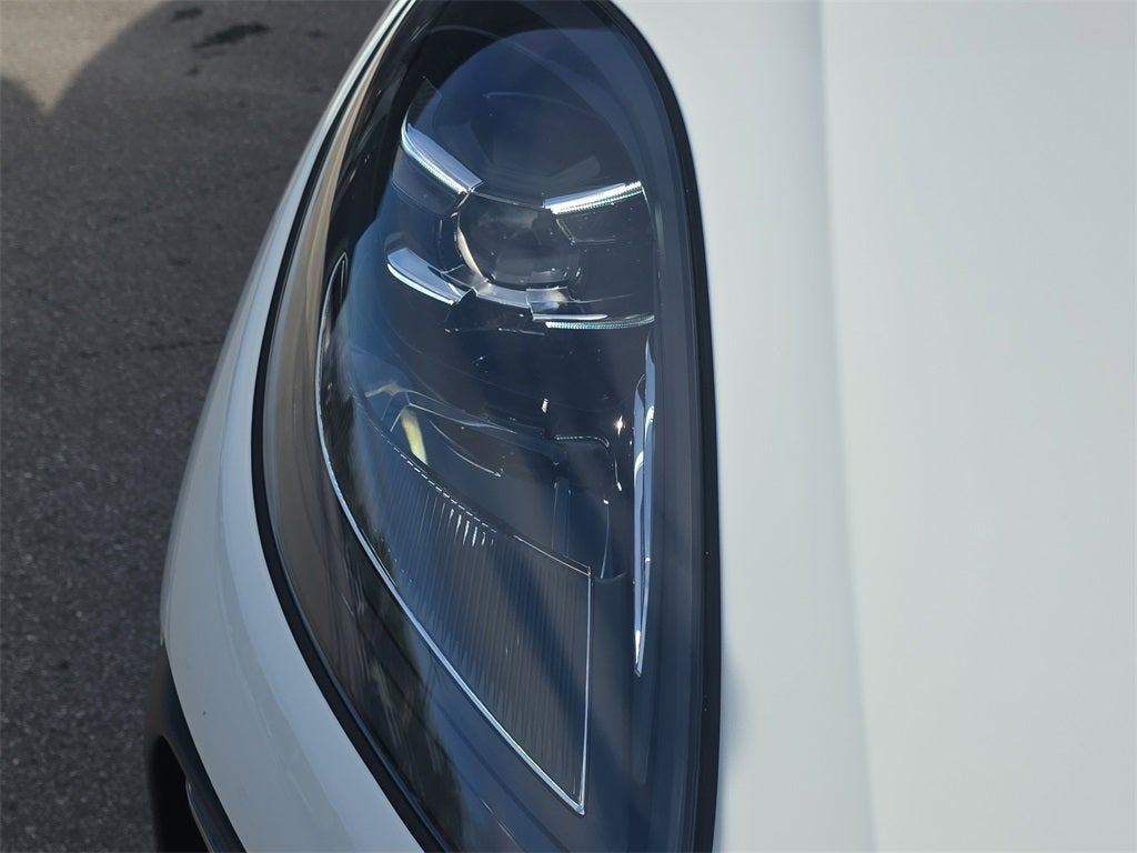 2026 Porsche Macan T