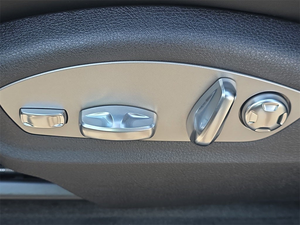 2026 Porsche Macan T