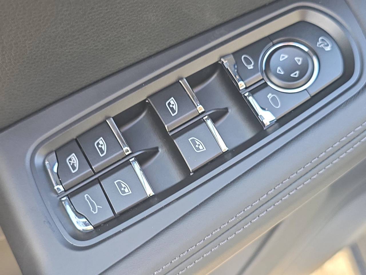 2026 Porsche Macan T