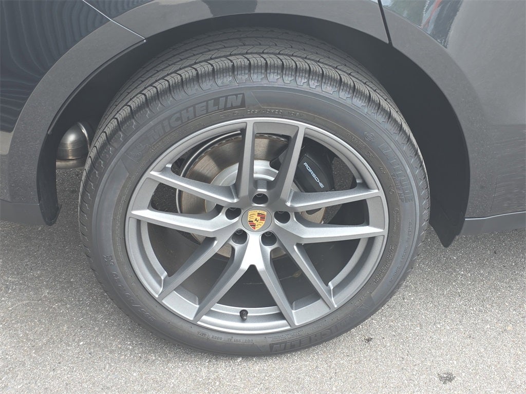 2026 Porsche Macan Base