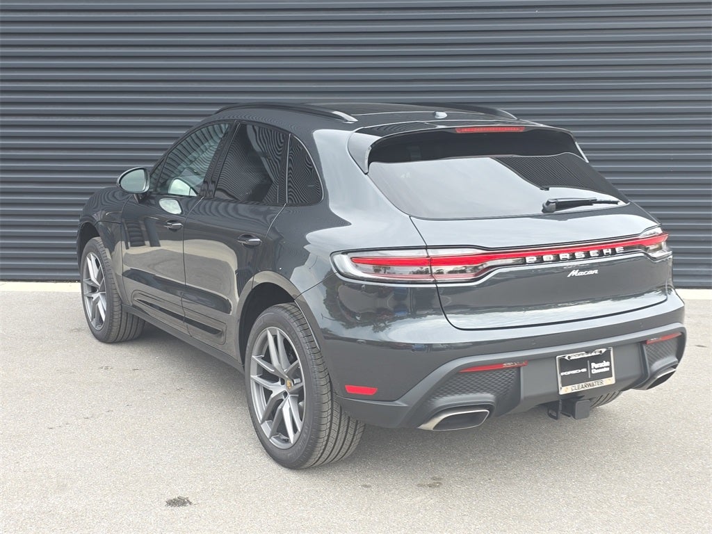2026 Porsche Macan Base