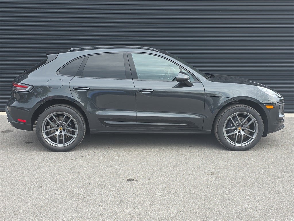 2026 Porsche Macan Base