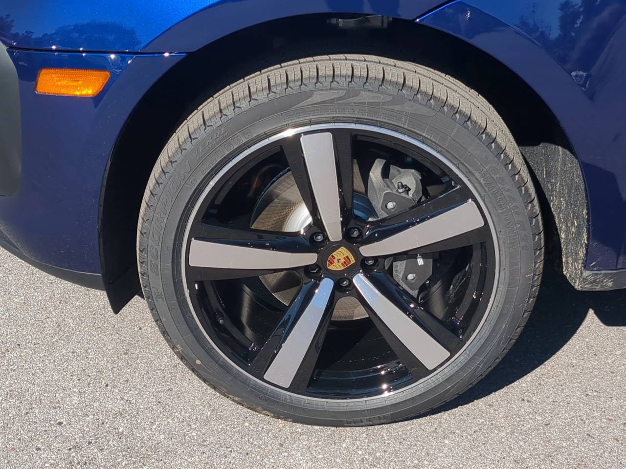 2026 Porsche Macan Base