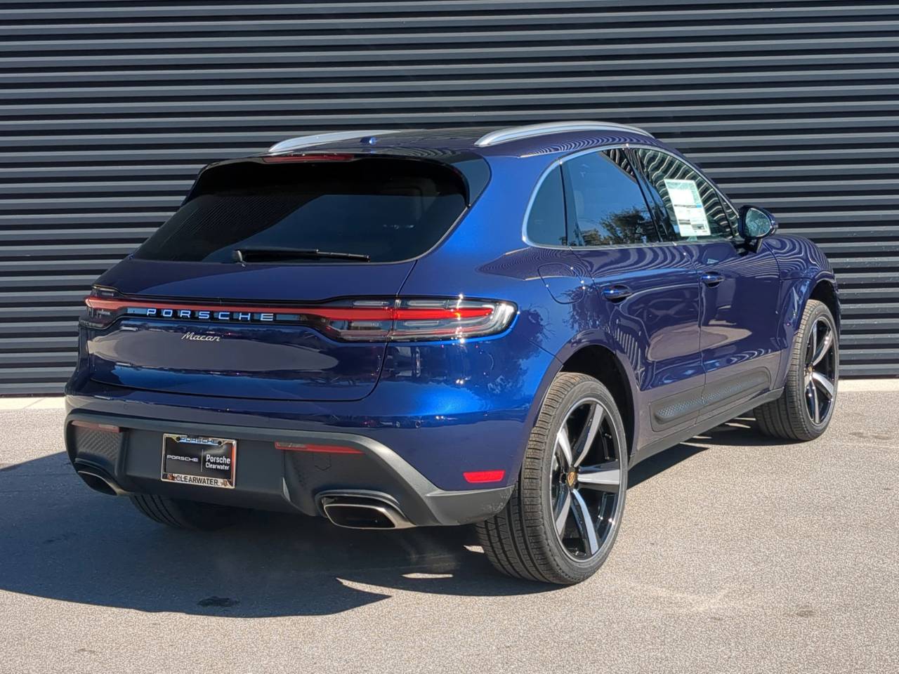 2026 Porsche Macan Base