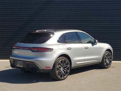 2025 Porsche Macan Base