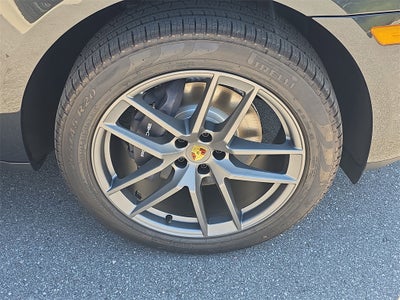 2026 Porsche Macan Base