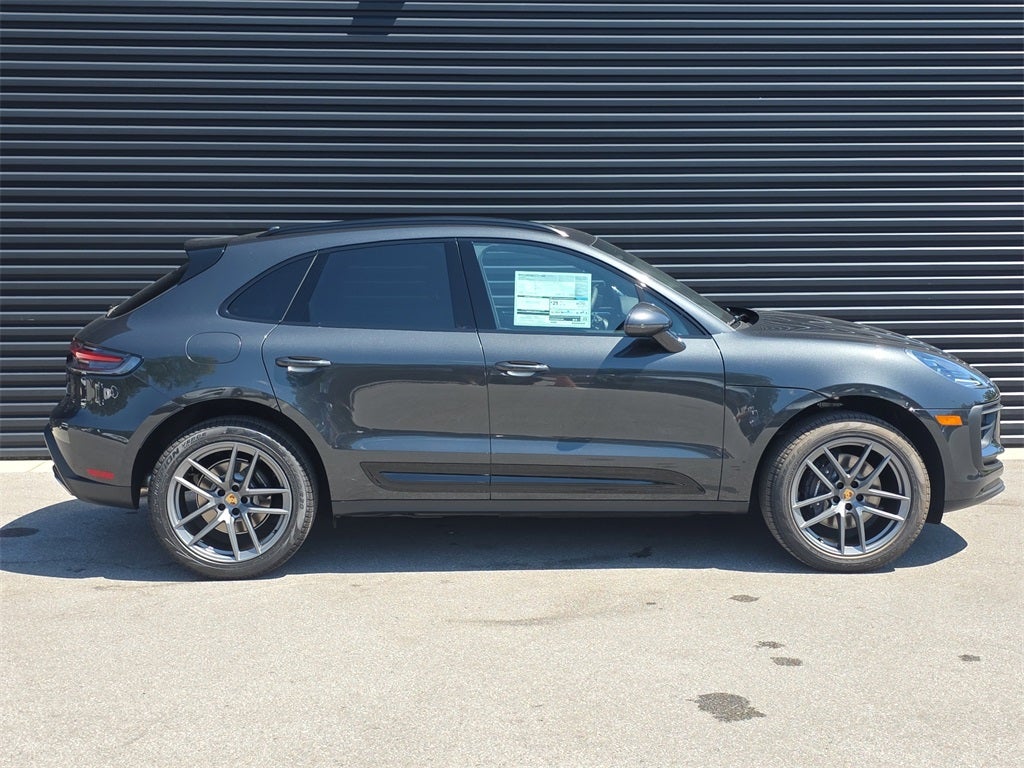 2026 Porsche Macan Base