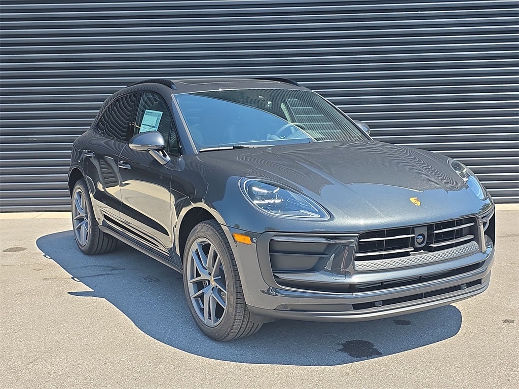 2026 Porsche Macan Base