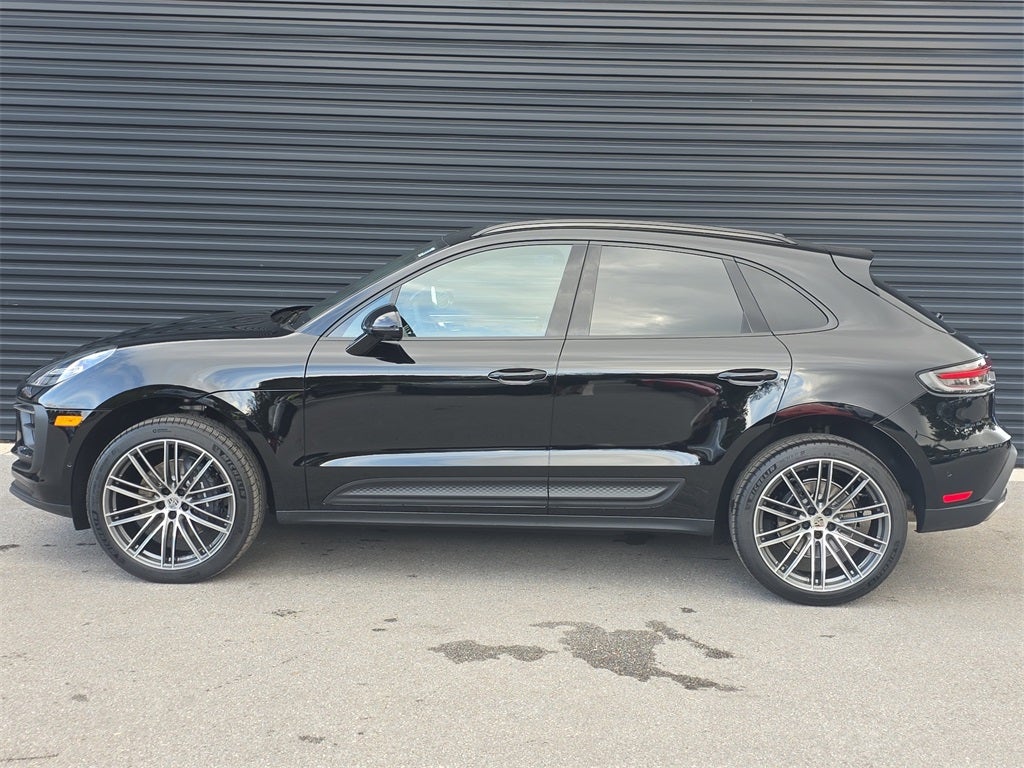 2026 Porsche Macan Base