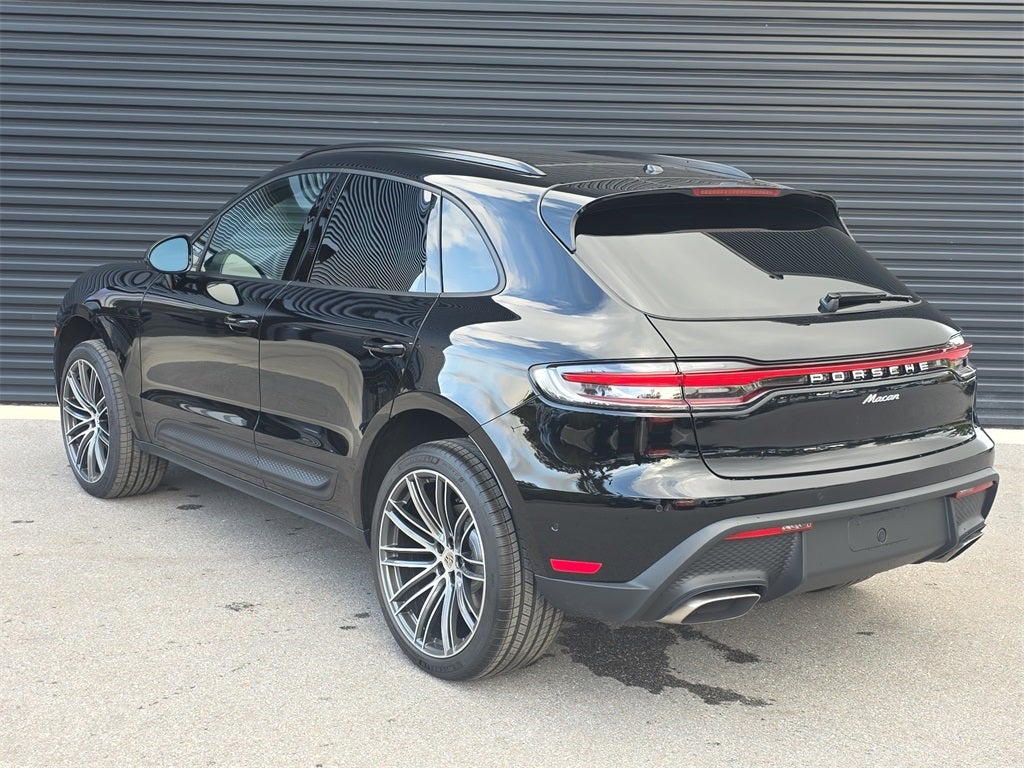 2026 Porsche Macan Base