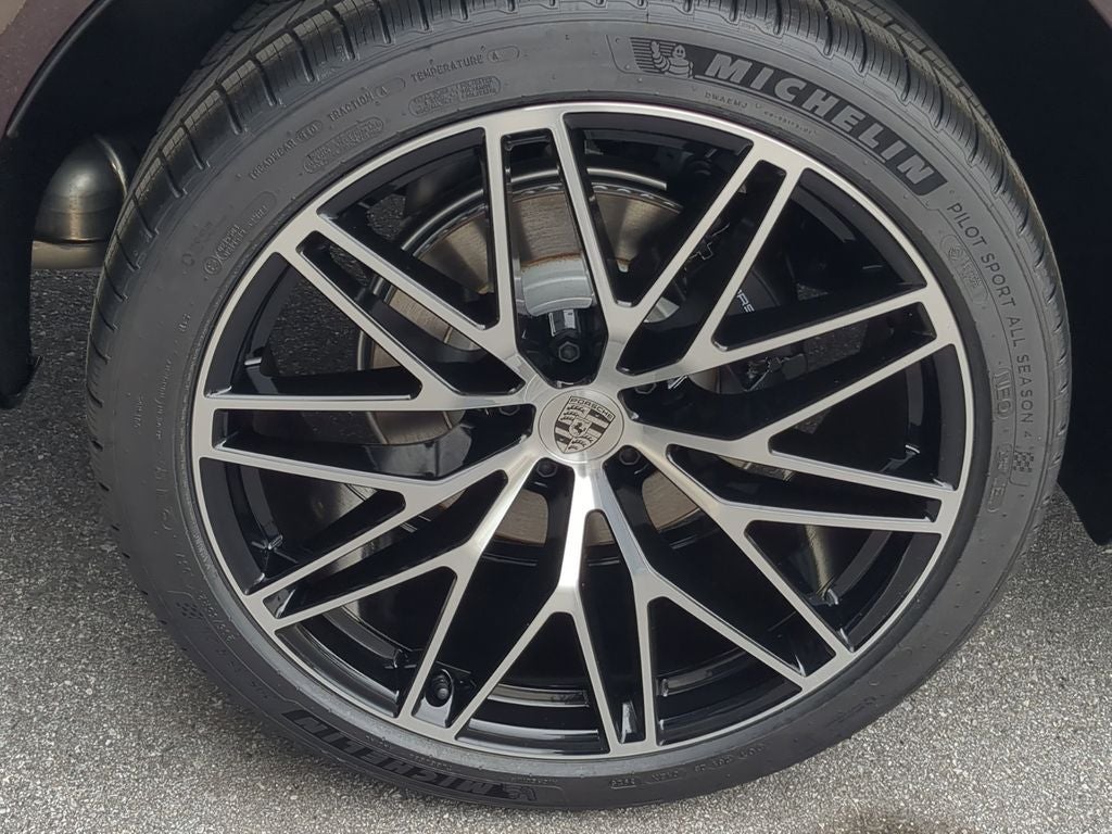 2026 Porsche Macan T