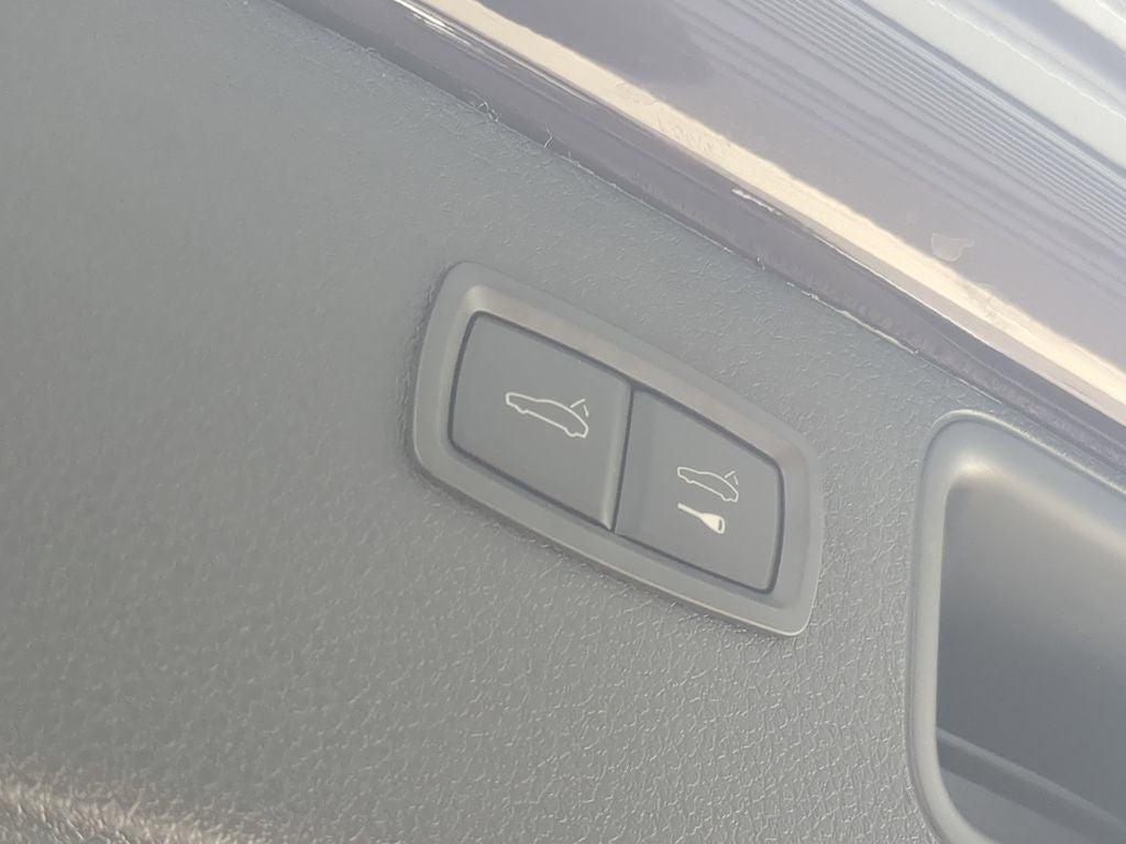 2026 Porsche Macan T