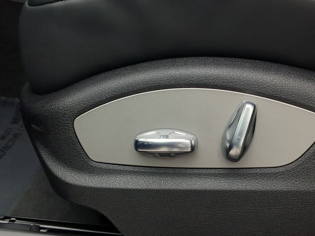 2026 Porsche Macan T