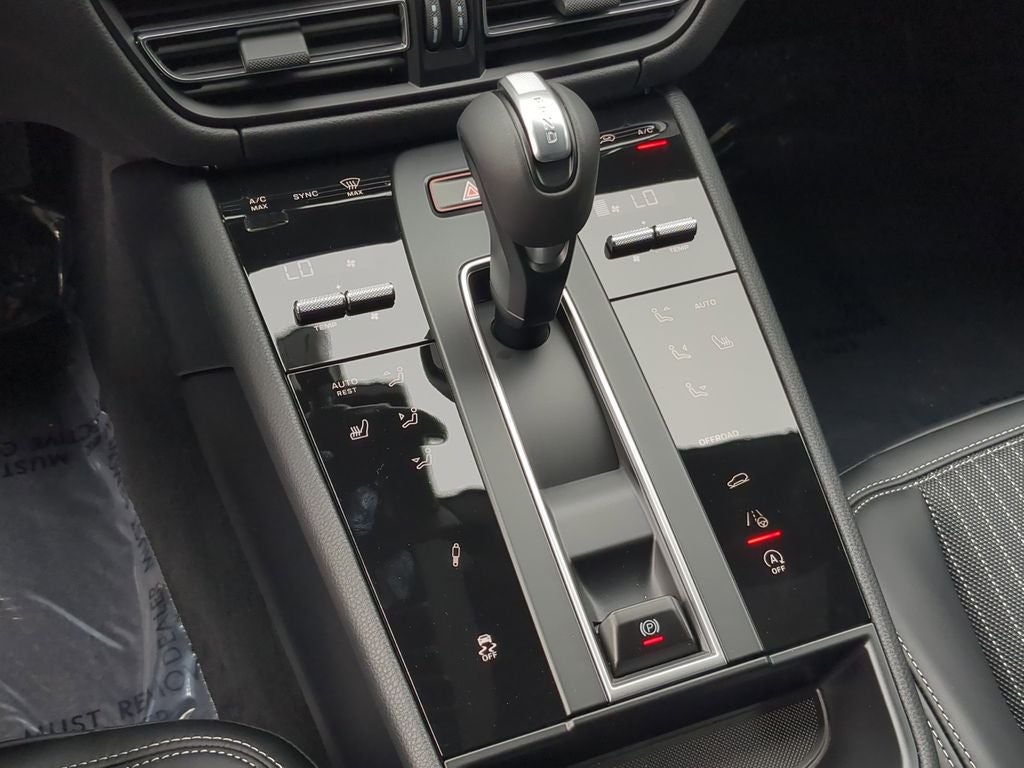 2026 Porsche Macan T