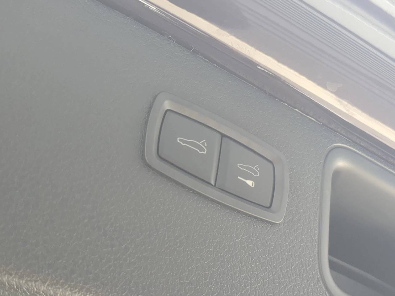 2026 Porsche Macan T