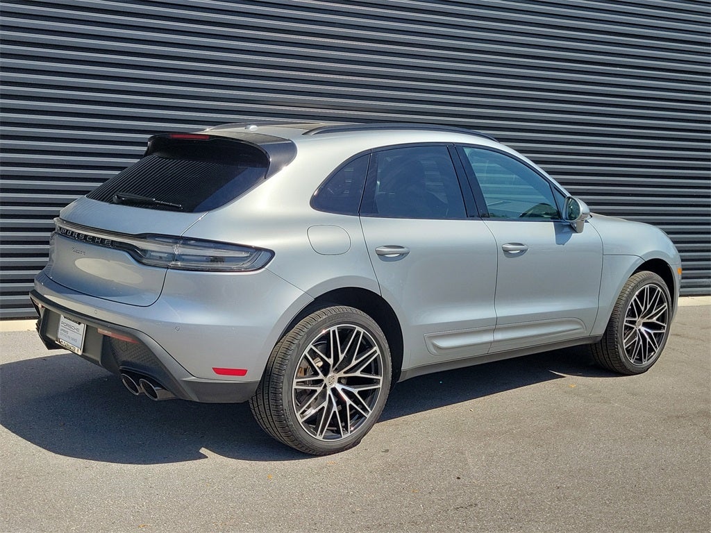 2025 Porsche Macan Base