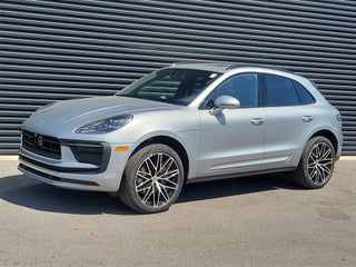 2025 Porsche Macan Base