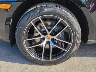 2025 Porsche Macan Base