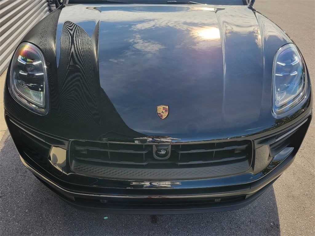 2025 Porsche Macan Base