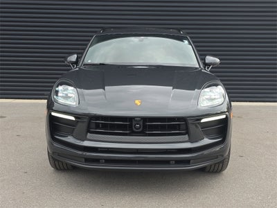 2026 Porsche Macan Base