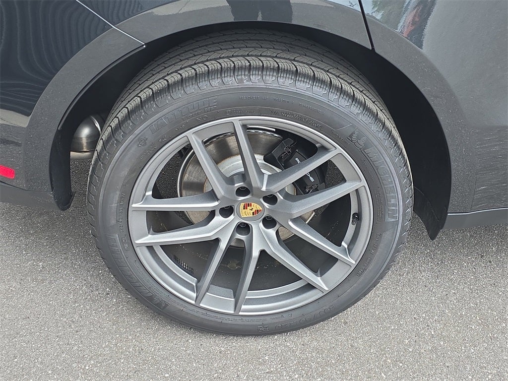 2026 Porsche Macan Base