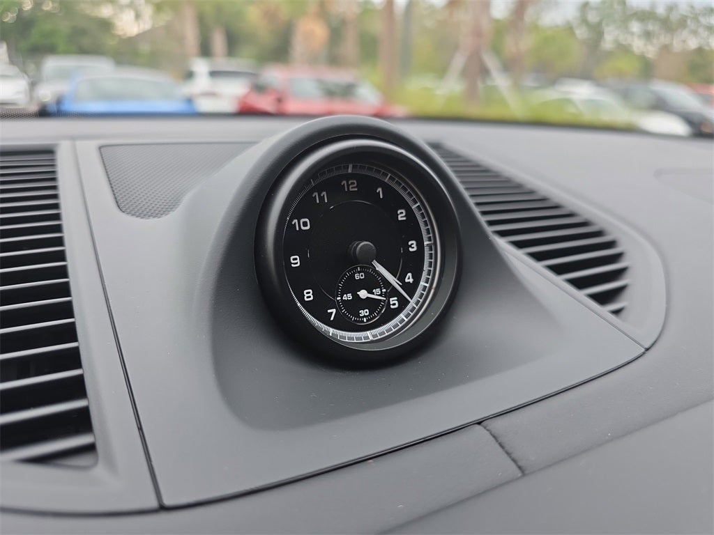 2026 Porsche Macan Base