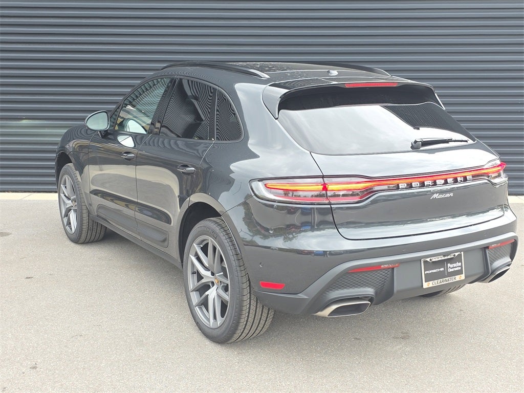 2026 Porsche Macan Base